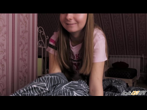 ❤️ Blondie BFF-ya xwe bi kûr dimije û di devê xwe de diqelişe ️ Sex li ku.tube-sexer.ru ❤